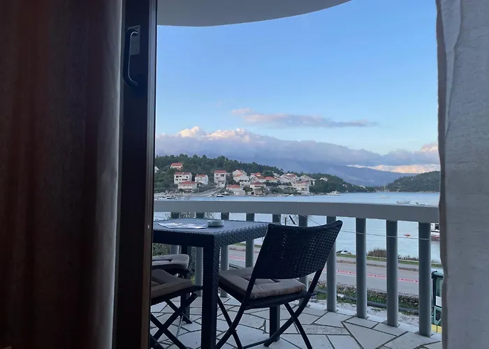 Nb Apartments By The Sea Daire Lumbarda