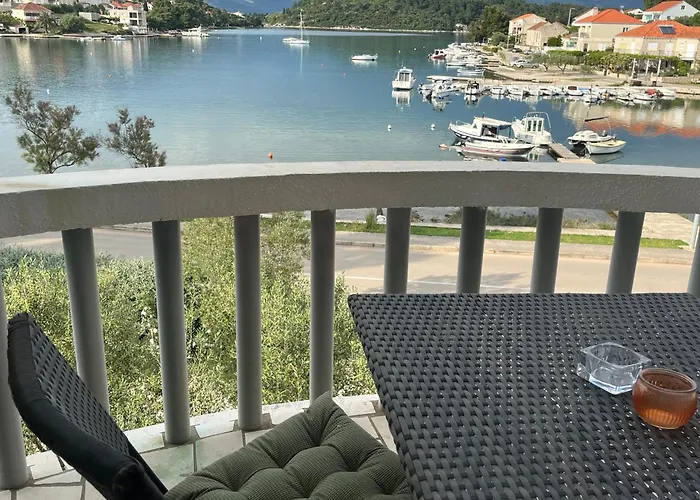 Daire Nb Apartments By The Sea *