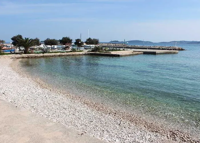 Nb Apartments By The Sea Daire Lumbarda