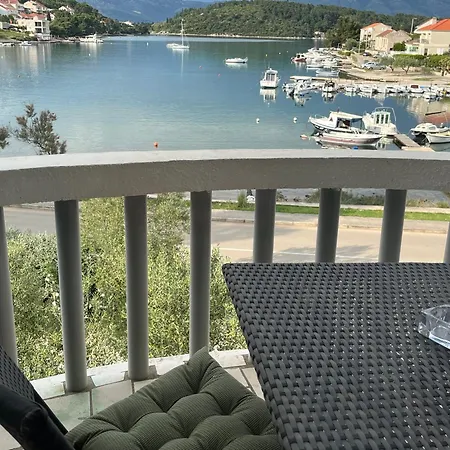 Apartman Ana By The Sea *