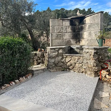 Nb By The Sea * Lumbarda