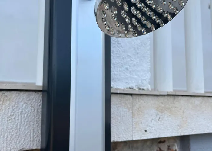 Nb By The Sea Lumbarda