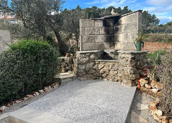 Nb By The Sea * Lumbarda